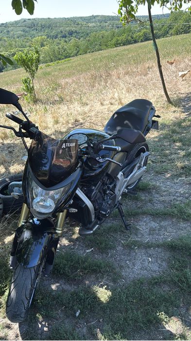 Vând Honda Hornet