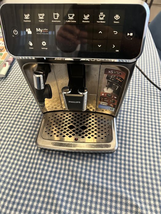 Espressor Philips Series 4300 stare foarte buna, folosit ocazional