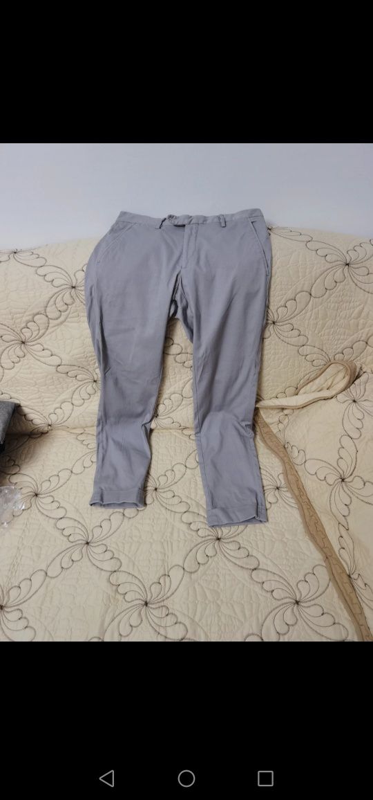 Pantaloni bigotti
