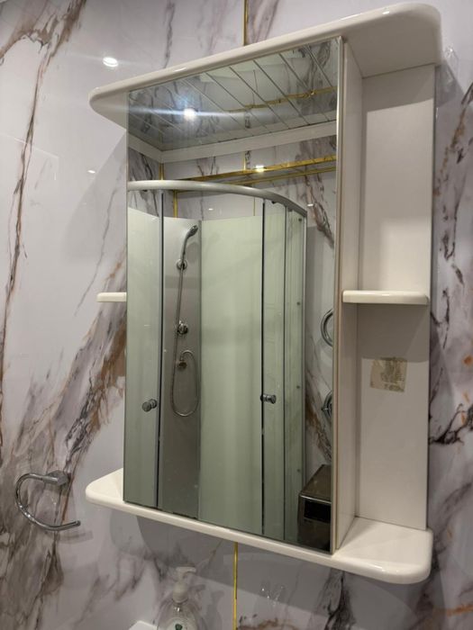 Продам комплект мебели для ванны