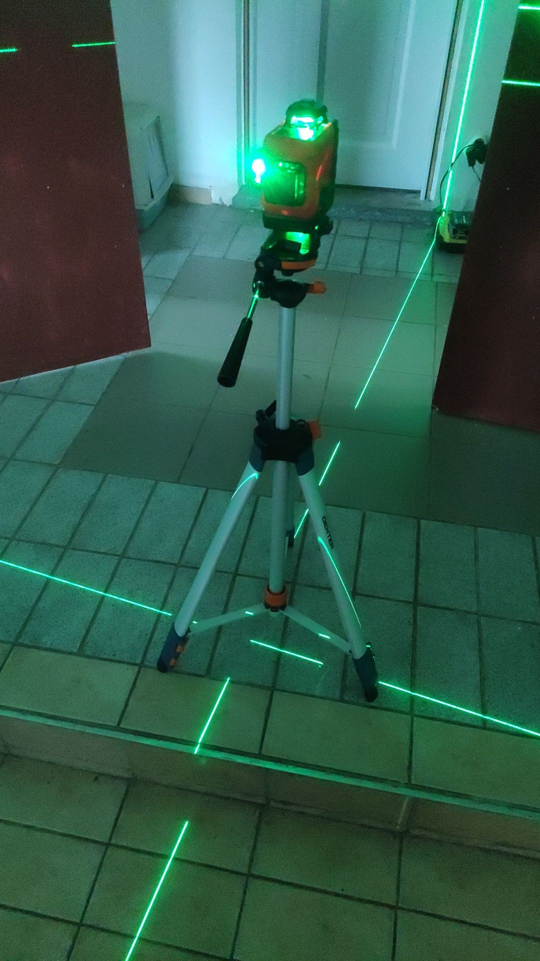 Nivela laser 360 noua laser verde. 16 linii. Produs nou. Ultimul pret