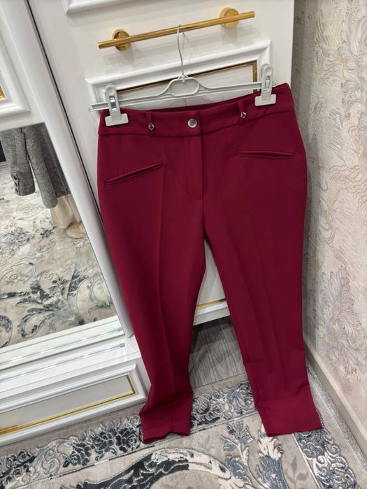 Женский костюм, красивый малинового цвета с пиджаком, производство Тур