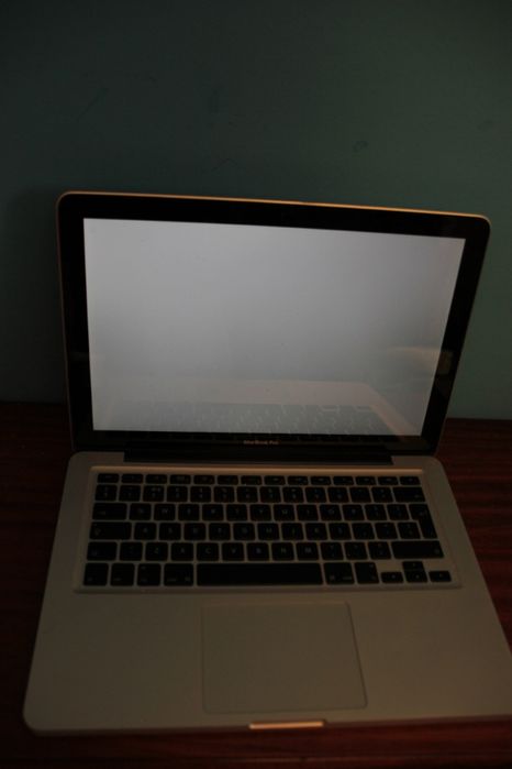MacBook Pro 2009 13" defect pt piese
