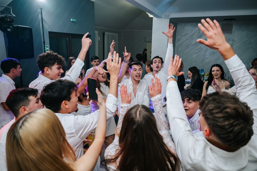 DJ profesionist (Disponibil Crăciun & Revelion) – Evenimente private