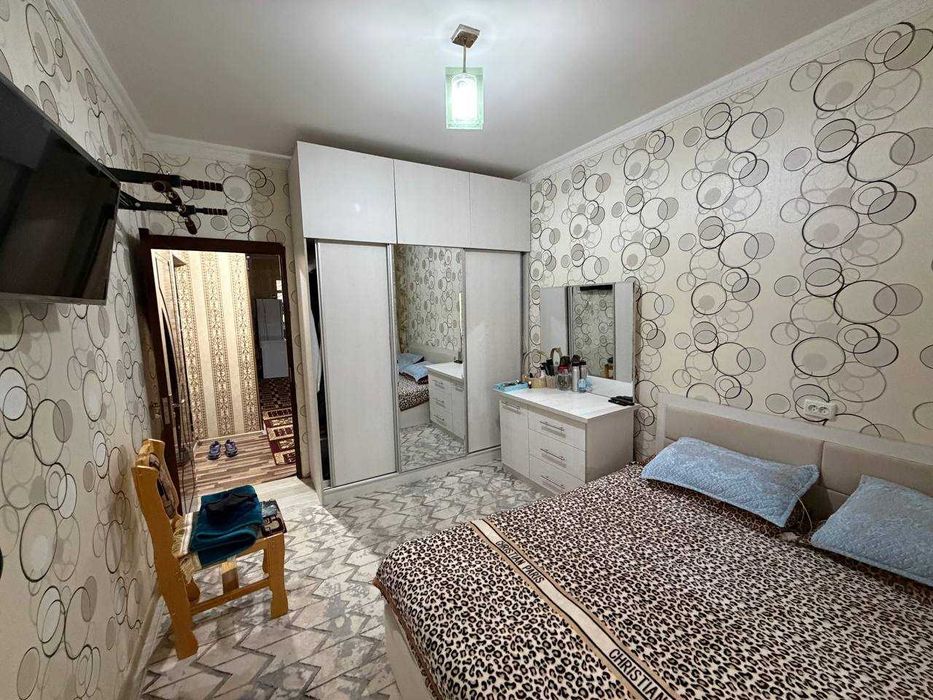 Продаётся 2х комн квартира на 5 этаже Ор-р  6 микрорайон Мадина