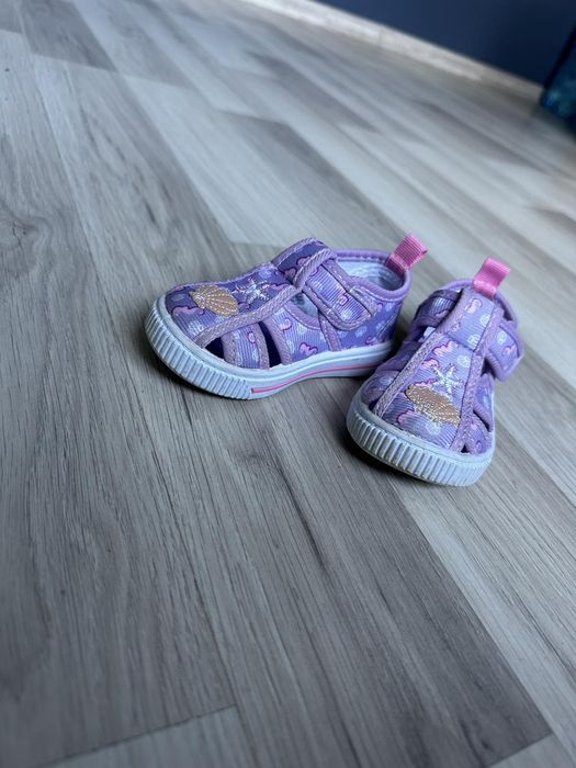 Сандали за момиченце на Mat Star,19 номер.