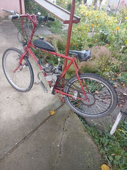 Bicicleta cu motor