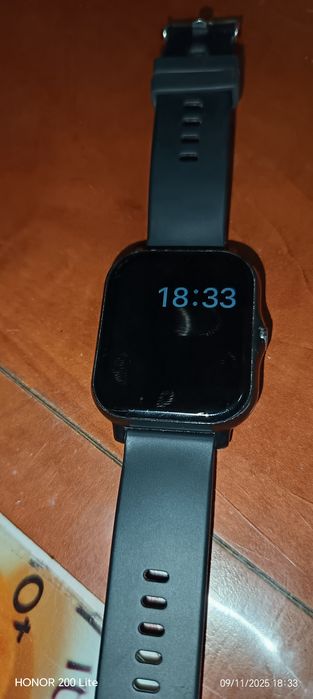 Vând ceas smortwach mai multe detalii in privat