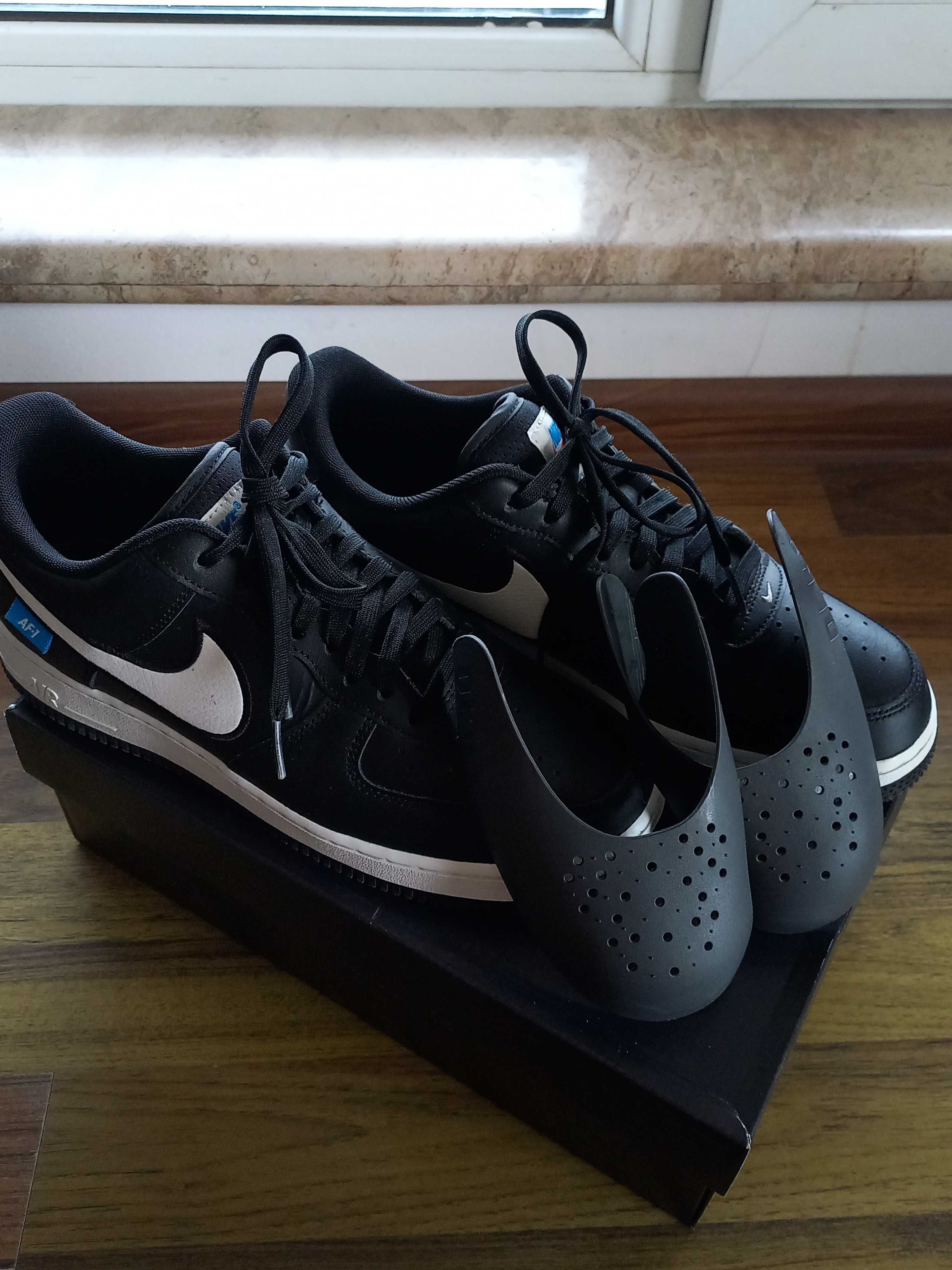 Nike Air Force 1 07 Low Black White Blue