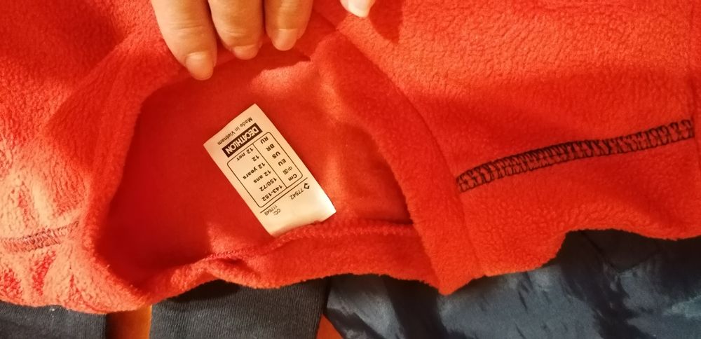 set geacă terranova si 2 bluze marime 10 ani, 65 lei