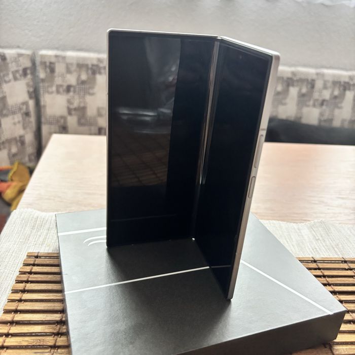 Samsung Galaxy Z Fold 7, 256GB, Silver Shadow