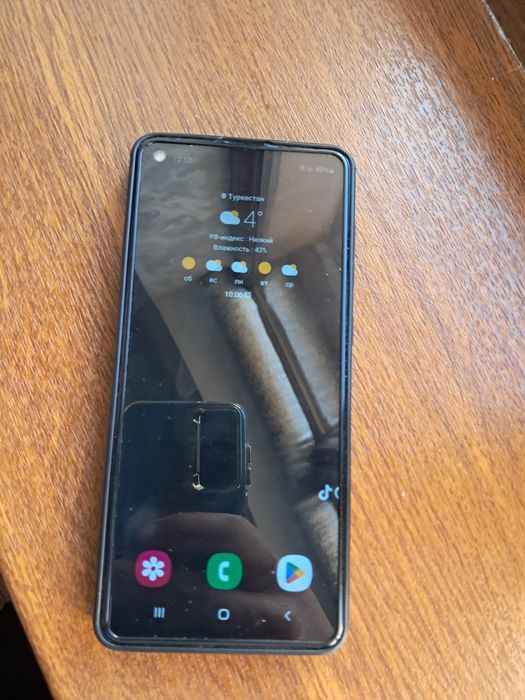 Самсунг телефон сатылады