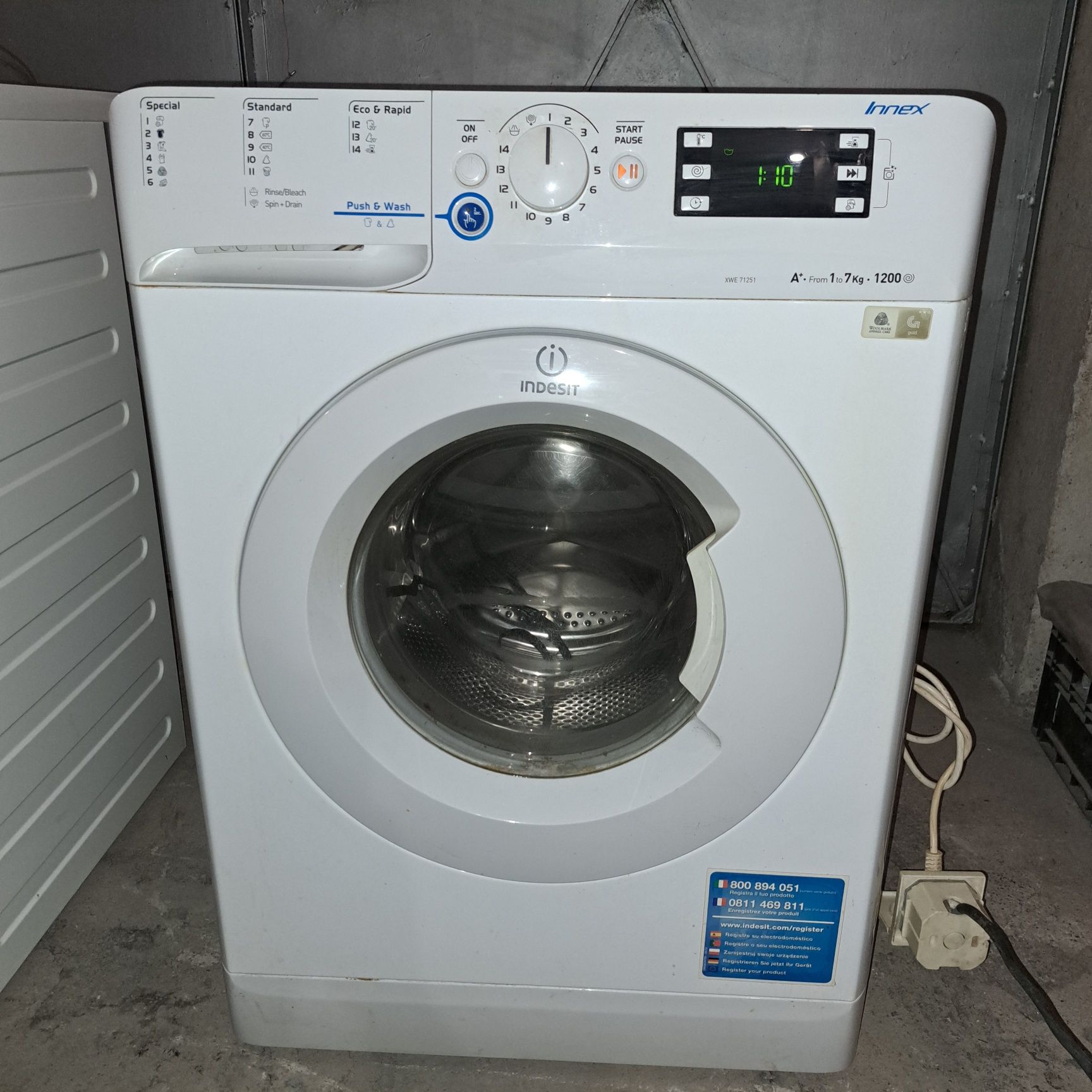 Пералня Indesit за части