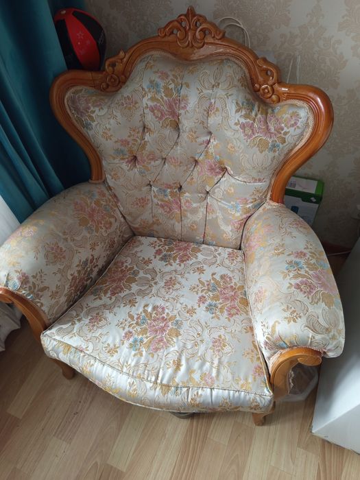 Продаем кровать с креслом