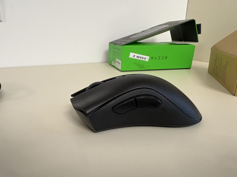 Mouse Razer Deathadder V2 Pro + statie incarcare