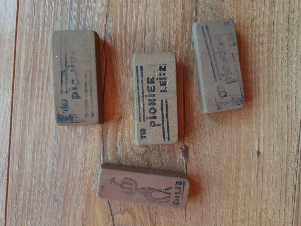 Radiera - guma de sters - vintage (epoca comunista) produs colectie