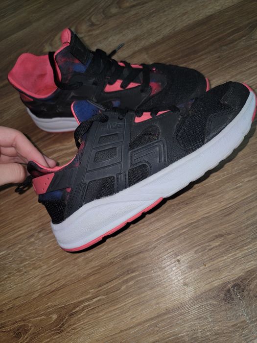 Adidasi fila  nr 35.