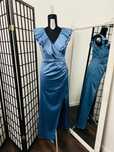 Vand rochie albastra lunga