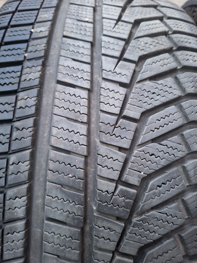 2бр 245/45/18  Hankook