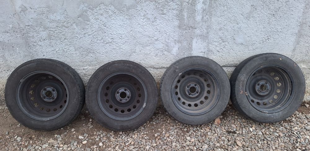 Roti vara 185 65 R15 Clio Logan 2 Jante originale si Anvelope Michelin
