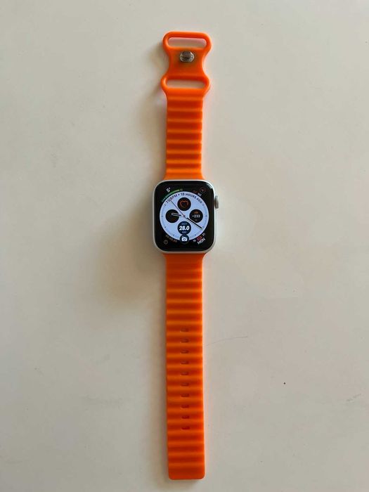 Apple Watch SE 2 (44 mm) – като нов, гаранция, пълен комплект