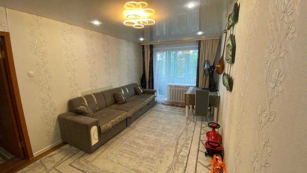 Продам улучшенную 2 комнатную квартиру с раздельной планировкой