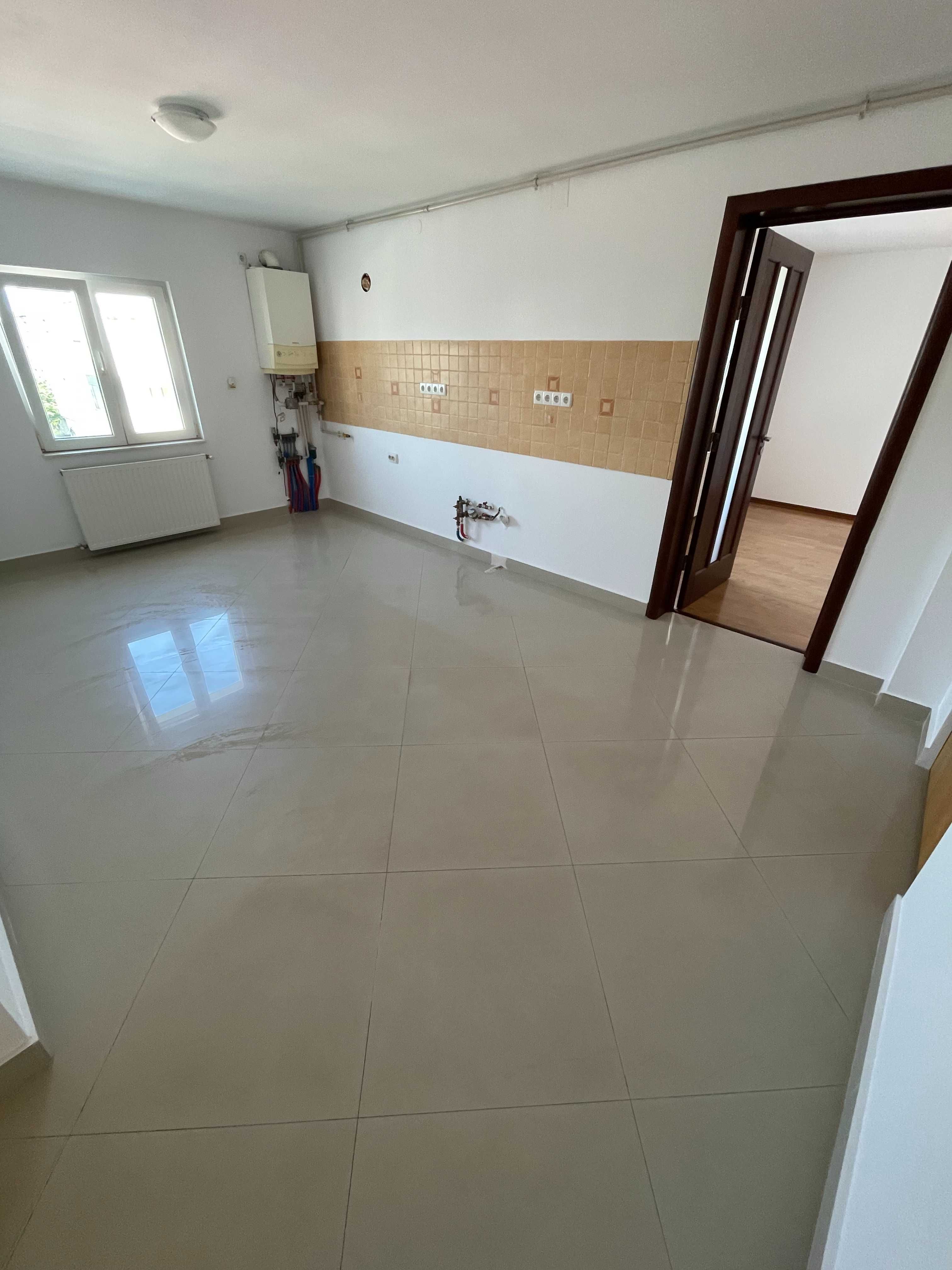 VAND Ap 2 CAM CF1 A Com Renovat de Lux Vizavi Profi Piata Mihai Bravu