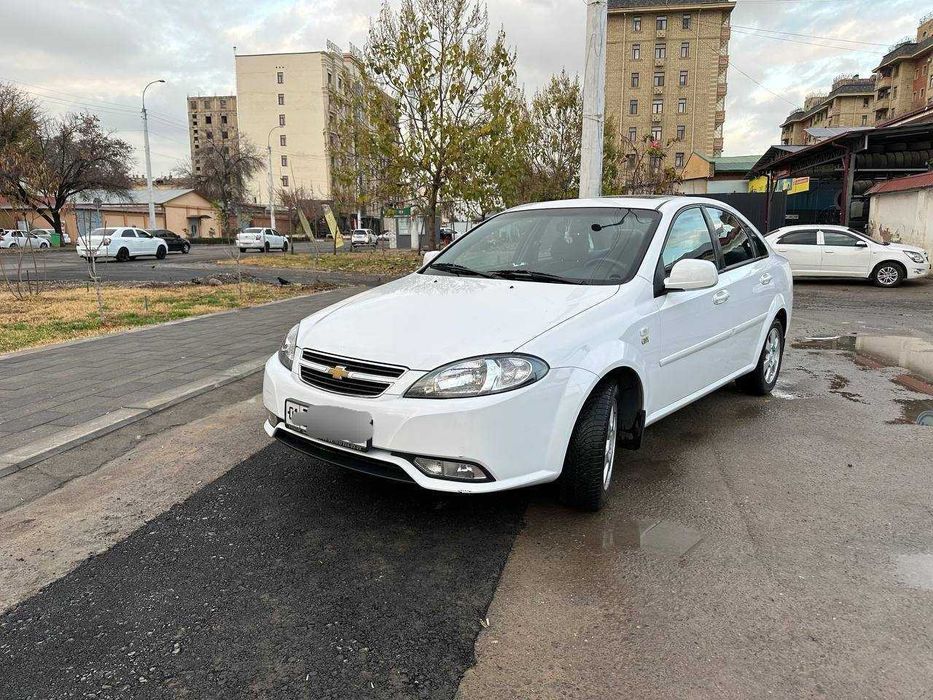 Продаётся Жентра, год 2021, белая, 3-я позиция (автомат)