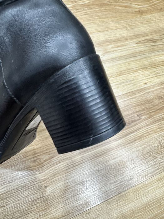 Продам кожаные сапоги 37 го размера