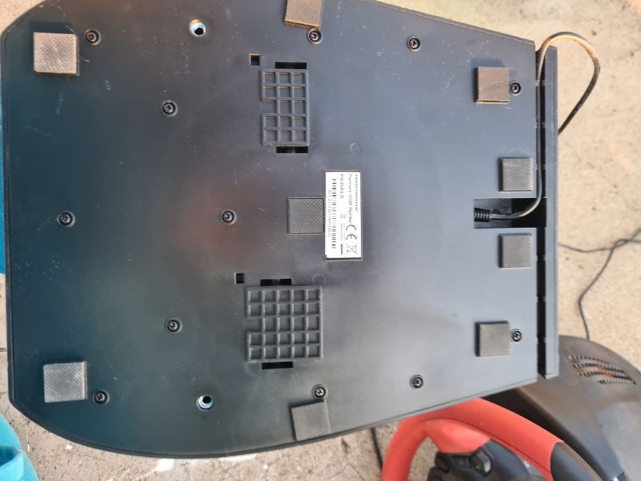 Волан с педали Thrustmaster - Ferrari 458 Spider