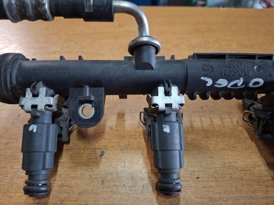 Rampă injectoare Opel Corsa C  Astra G 1.2 Z12XE