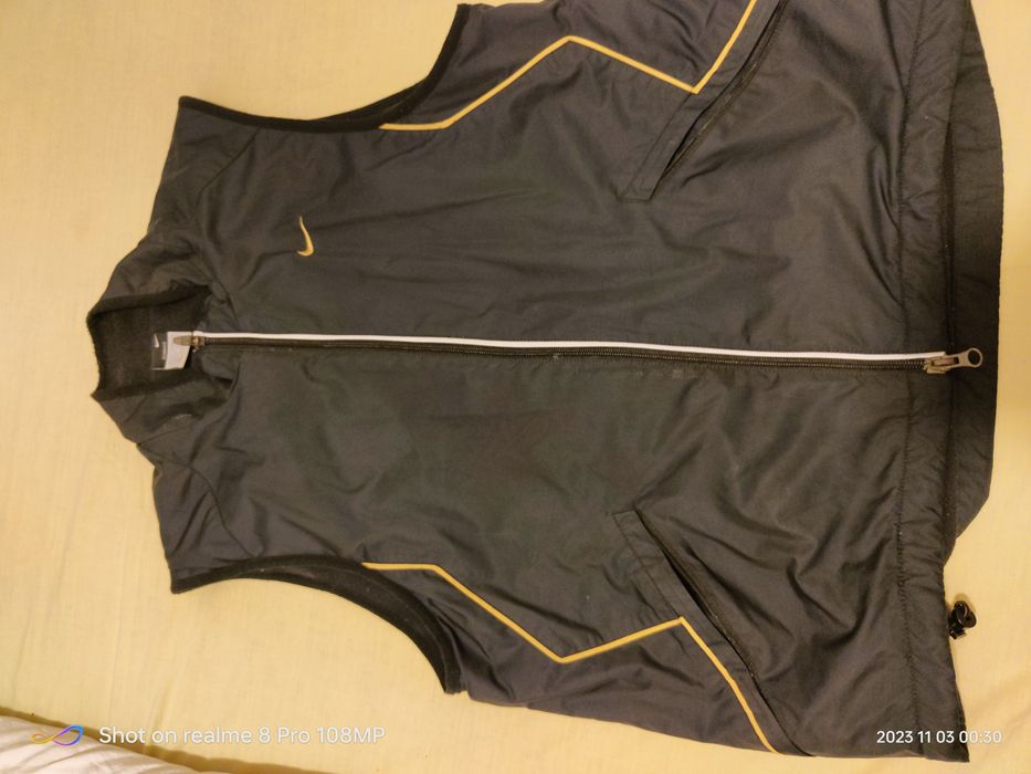 Vesta Nike M originala