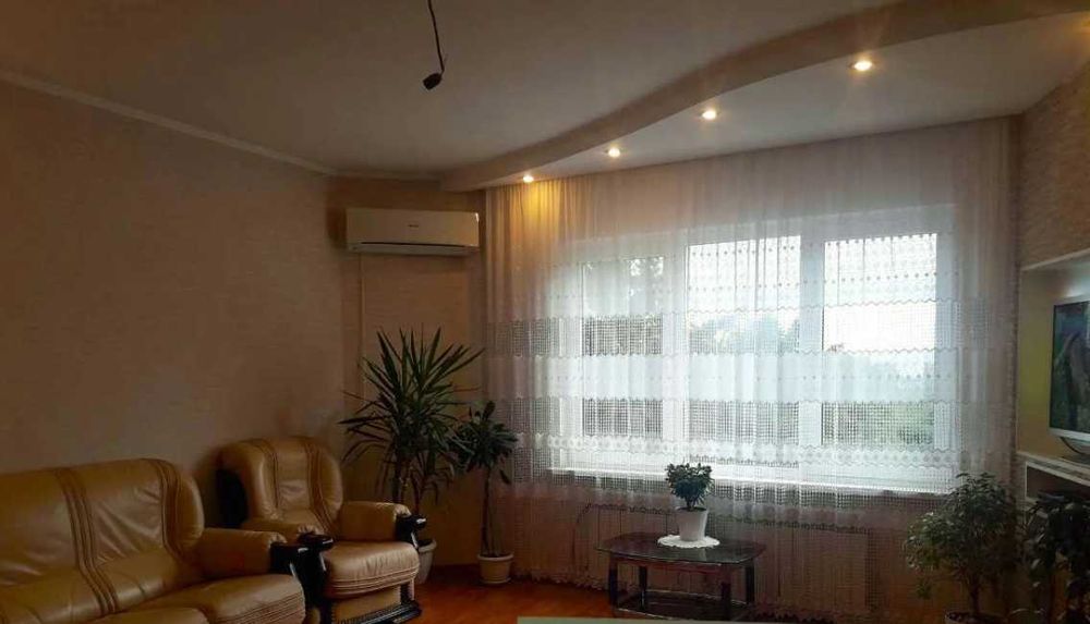 Дава се под наем Многостаен апартамент в Пловдив, Западен - 102 кв.м за 351.9 € - Снимка #1