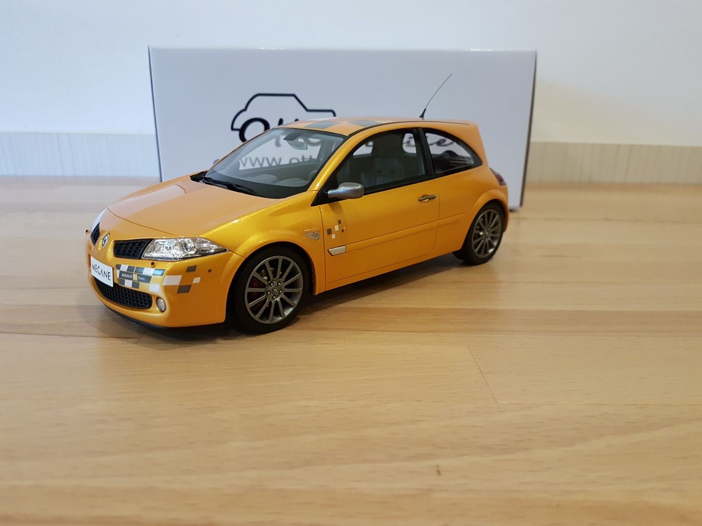 Macheta Renault Megane 2 RS, 1/18,Otto-Models