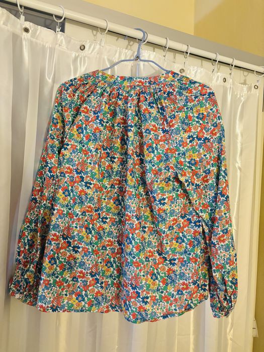 Прекрасни ризи в принт Liberty от Motus boutique Paris в стил Sézane