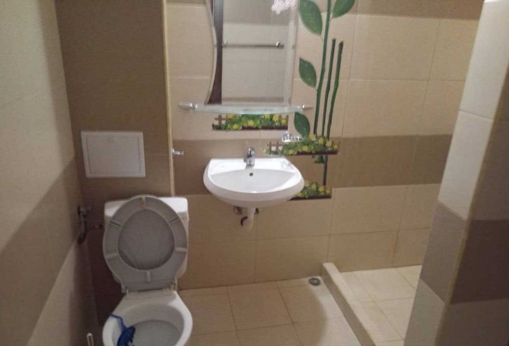 Дава се под наем Двустаен апартамент в Бургас, Възраждане - 75 кв.м за 165 € - Снимка #3