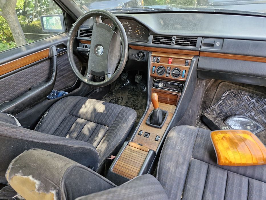 Мерцедес 124 2.5 турбо дизел НА ЧАСТИ