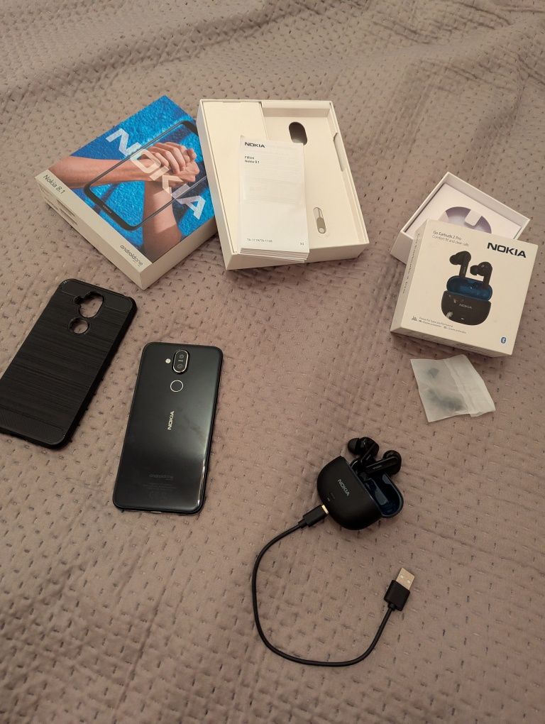 Телефон Nokia 8.1