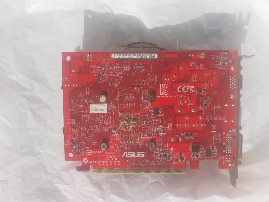 Placa video Asus R7 250