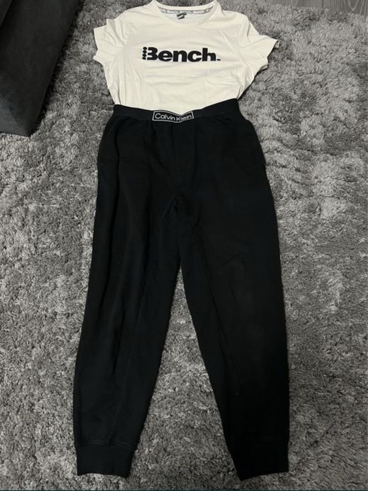Tricou+Pantaloni Calvin Klein