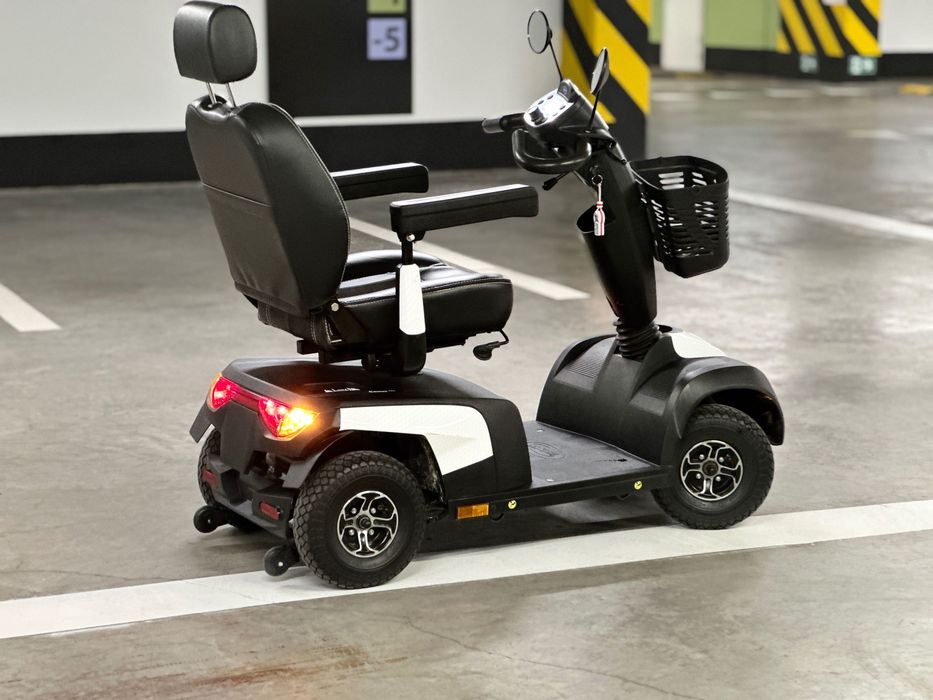 Scooter, carucior electric pers. mobilitate redusa/ handicap locomotor