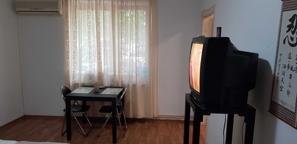 vand garsoniera la parter zona capitol