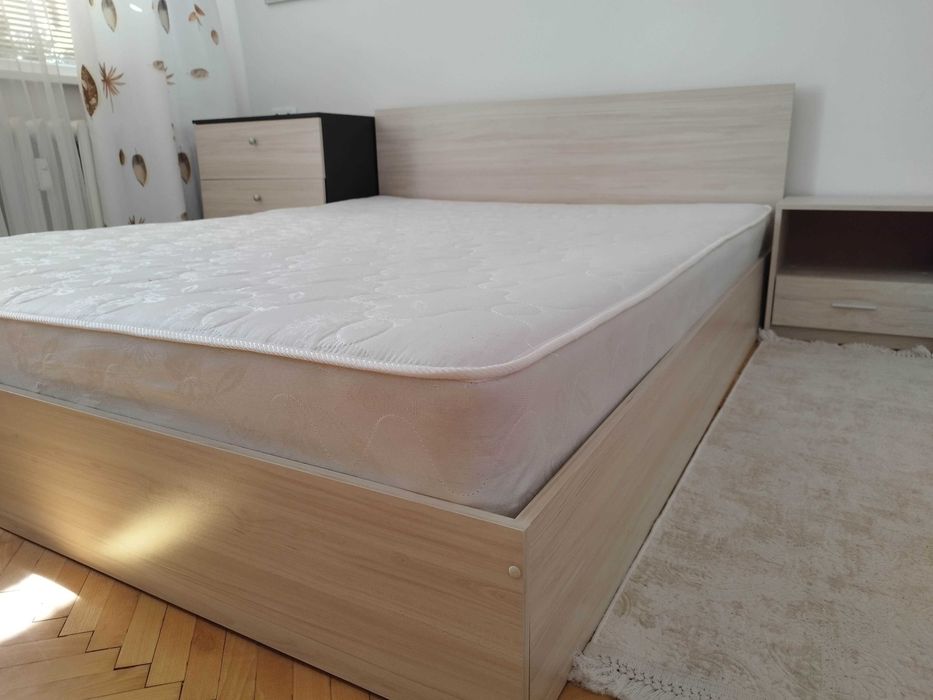 Спалня комплект с гардероб, ракла и скрин -шкафче и матрак безплатно