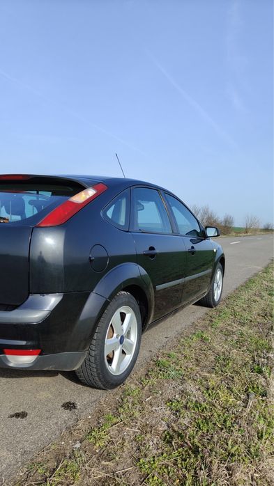 De vanzare ford focus 1.6 benzina