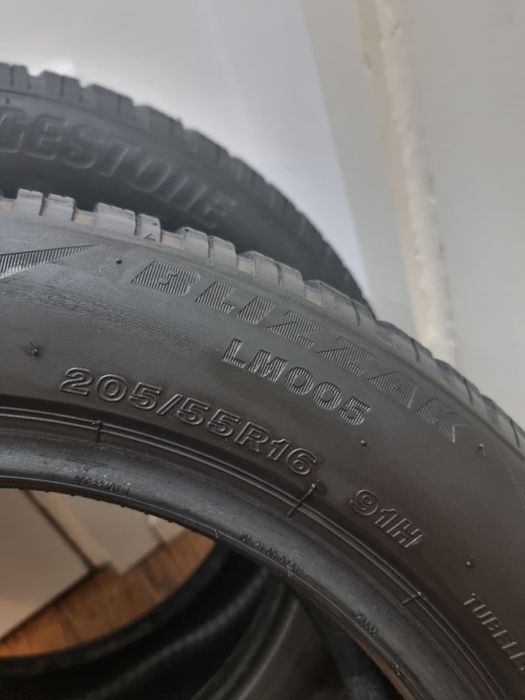 2 Anvelope de iarna 205/55/16 Brigestone