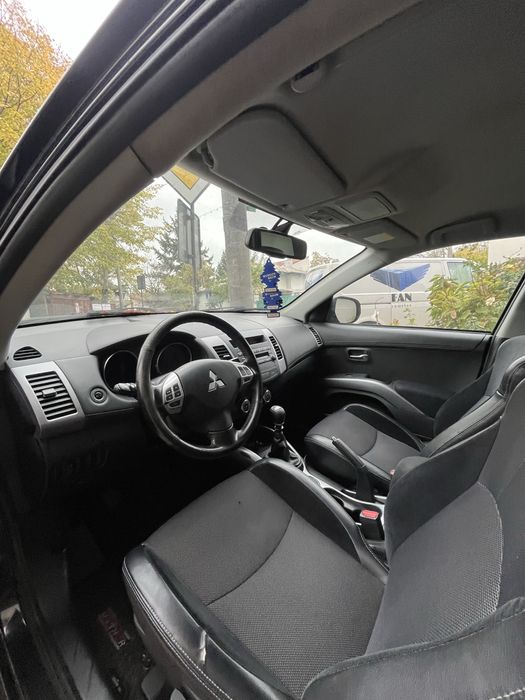 Mitsubishi Outlander 2011