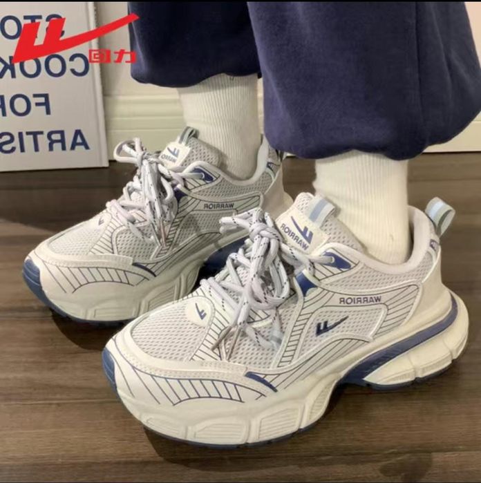 Спортивная обувь для женщин