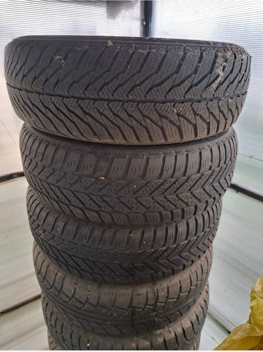 Vând cauciucuri iarna cu jante 175×65×R14