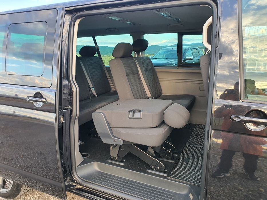Volkswagen Caravelle T6  2.0tdi  8+1locuri