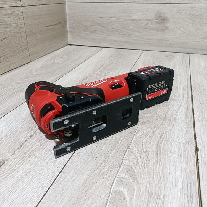 Fierastrau pendular soricel brushless Milwaukee M18 FBJS